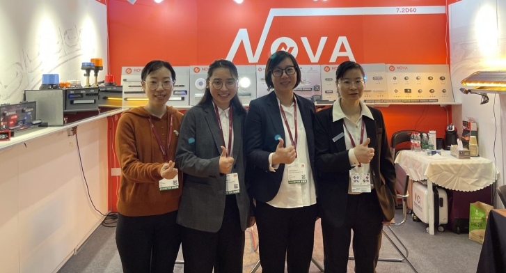 Produsen Lampu Peringatan NOVA di Automechanika Shanghai